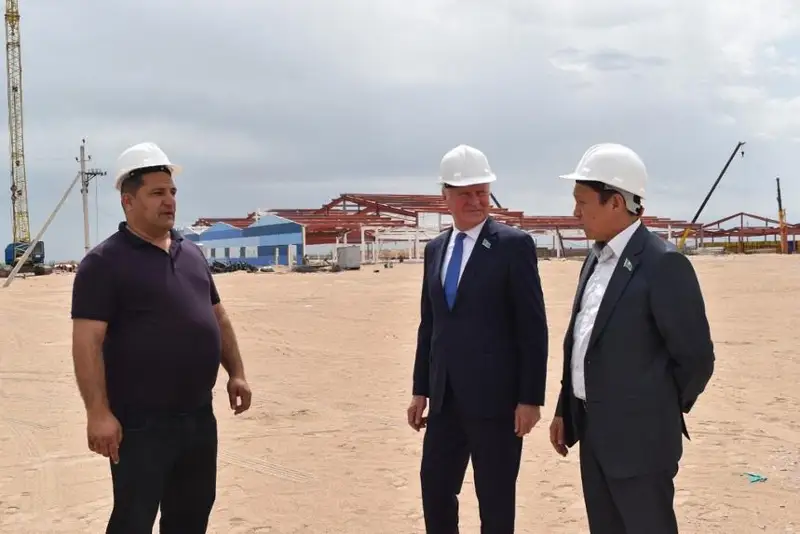 Сенатор Владимир Волков встретился с жителями Алматинской области