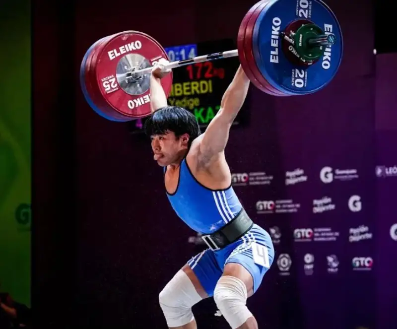 Штангист из РК установил мировой рекорд и выиграл золотую медаль на чемпионате мира