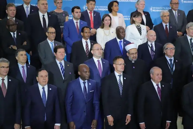 داۋرەن ابايەۆ ءدىني سەنىم بوستاندىعىن ىلگەرىلەتۋ جونىندەگى كونفەرەنسياعا قاتىستى