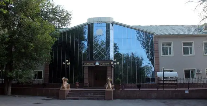 شىمكەنتتەگى ۋنيۆەرسيتەتتى تەكسەرۋدەن كەيىن ءۇش ءىس قوزعالدى