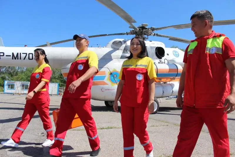 Особая миссия: как работают сотрудники медавиации в Казахстане