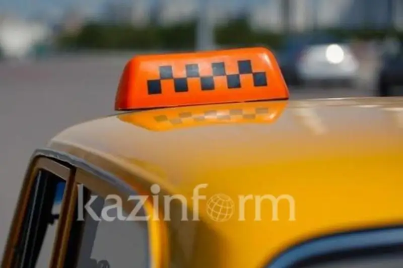 Tapqan tabysynan salyq tólemegen taksısterge 46 myń teńge aıyppul salynady