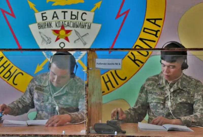 Казахстанские связисты совершенствуют умения в ходе полевых выходов