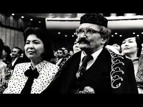 قوڭىر ماندوكي قازاقتاردىڭ ورتاسىندا، كيىز ۇيدە وتىرىپ ۇلكەن ەڭبەك جازسام دەپ ارماندايتىن- و. ماندوكي