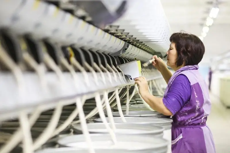 ەلىمىزدىڭ جەڭىل ونەركاسىپتەگى ءوندىرىس كولەمى جەدەل ءوسىپ كەلەدى