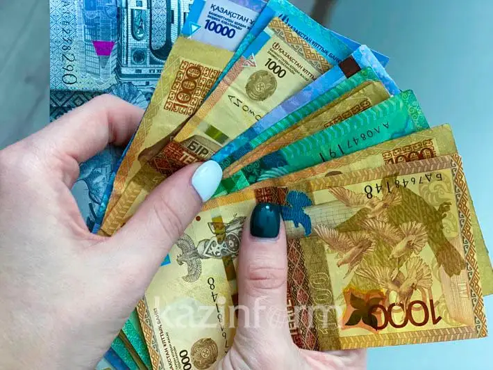 ستۋدەنتتەر 42500 تەڭگە الەۋمەتتىك تولەم الا ما