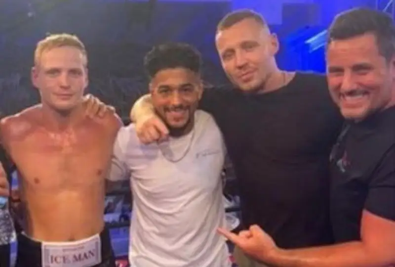 Казахстанский боксер побил нокаутера с 33 победами