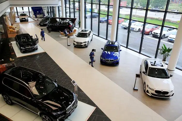 Автодилеры Шанхая не смогли продать ни одного автомобиля в апреле