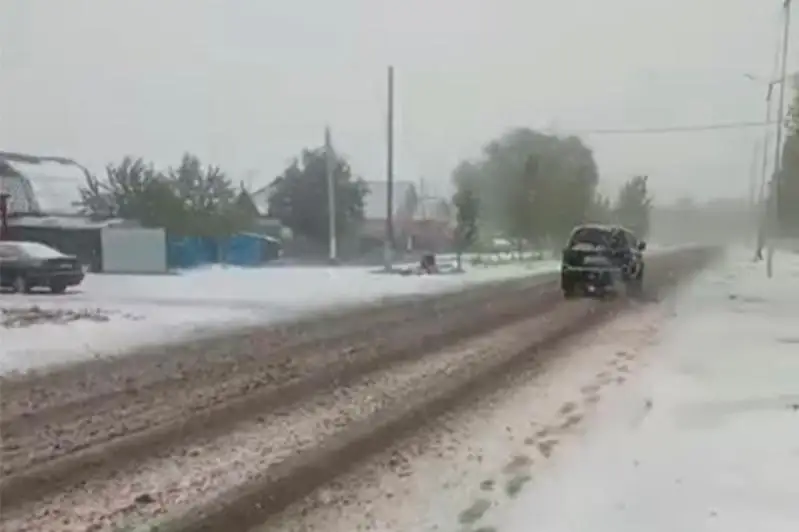 اقمولا وبلىسىندا تولاسسىز قار جاۋىپ تۇر