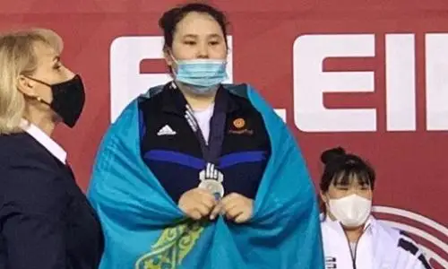 Казахстанские тяжелоатлеты завоевали бронзу на юниорском чемпионате мира в Греции