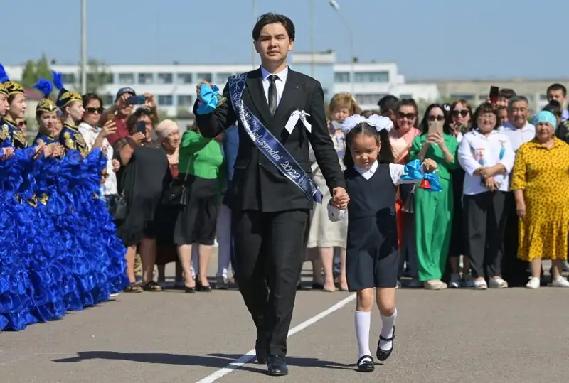 Последний звонок прозвучал в школах Павлодарской области