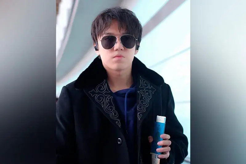 ديماش قۇدايبەرگەن ەرتەڭ ەلورداعا ۇشىپ كەلەدى