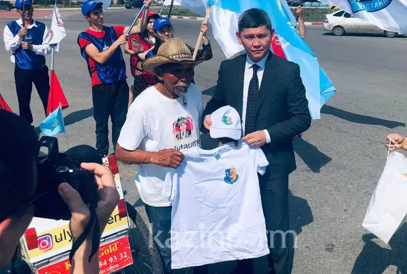 Улытаумен прибыл в Костанай - впереди еще три города