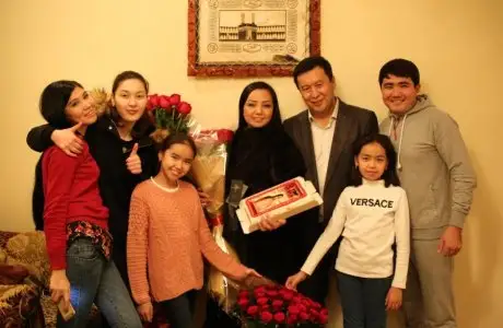 Сәбит Алтынайды бірінші болып құттықтады!