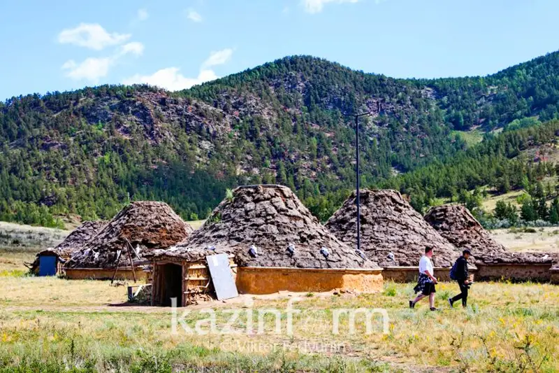 Реконструкцию ботайских жилищ представили в музее в Боровом