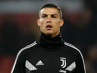 رونالدۋ مەسسي ەكەۋىنىڭ فۋتبولشى رەتىندەگى ايىرماشىلىقتارىن ايتىپ بەردى