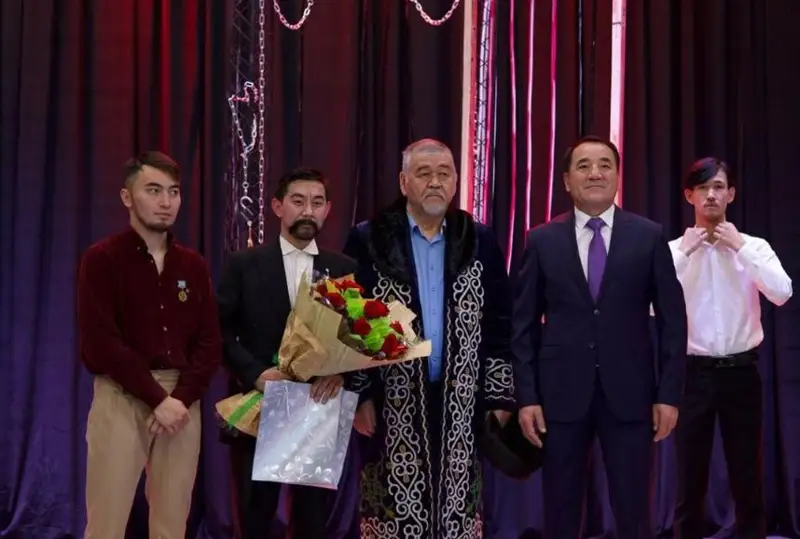 BQO-da jańa teatr ult ustazyna arnalǵan spektaklmen ashyldy