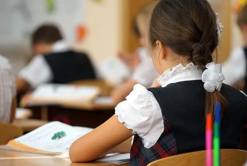 Qyzylordada sabaq kestesin durys uıymdastyrmaǵan mektepterge aıyppul salyndy