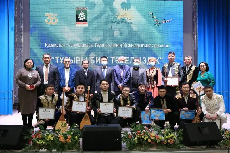 ەكىباستۇزدا رەسپۋبليكالىق اقىندار ايتىسى ءوتتى