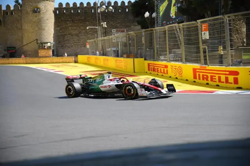 Гран-при Азербайджана «Формулы-1» стартовал в Баку