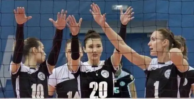 سابينا التىنبەكوۆ كارەراسىن قاي كوماندادا جالعاستىراتىنى بەلگىلى بولدى