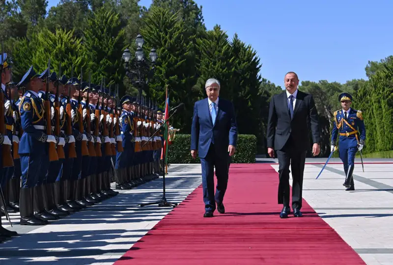 Әзербайжан Президенті Қасым-Жомарт Тоқаевты «Загульба» резиденциясында қарсы алды