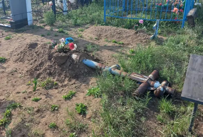 БҚО-да зират ескерткіштерін қиратқан балалар болып шықты