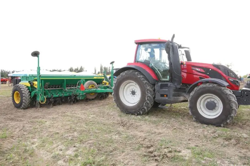 Более 10 тысяч тонн дизельного топлива выделили жамбылским аграриям