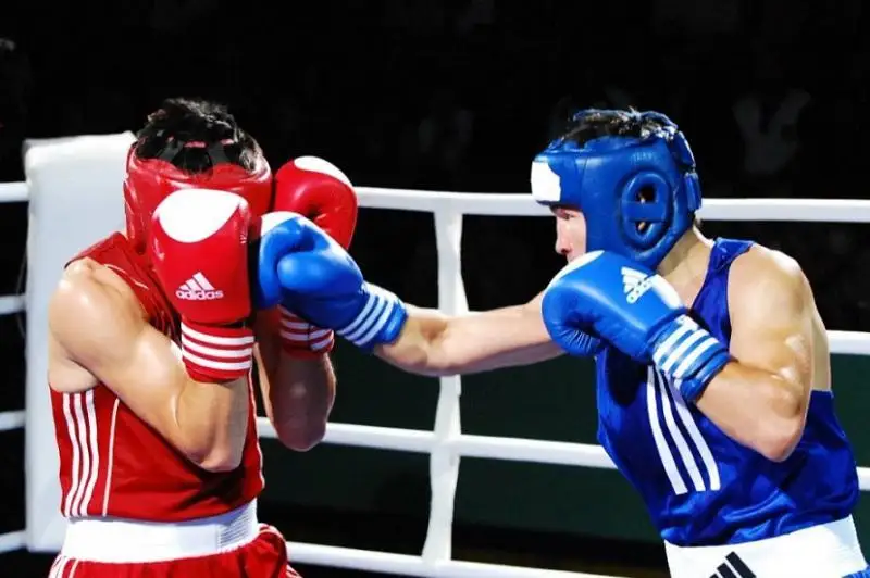 قازاقستاندىق 8 بوكسشى ازيا چەمپيوناتىنىڭ فينالىنا شىقتى