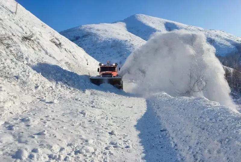 Спуск лавин произвели специалисты ДЧС и Казселезащиты в ВКО