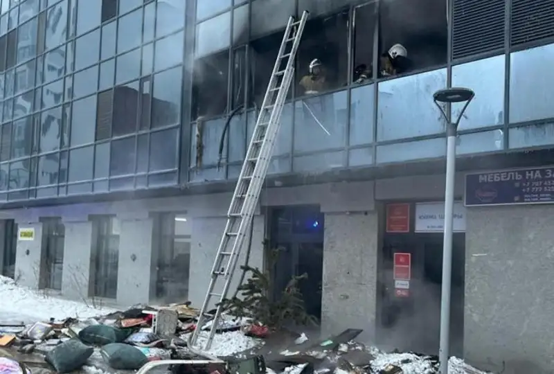 Astanadaǵy Barys City turǵyn úı kesheninde órt boldy