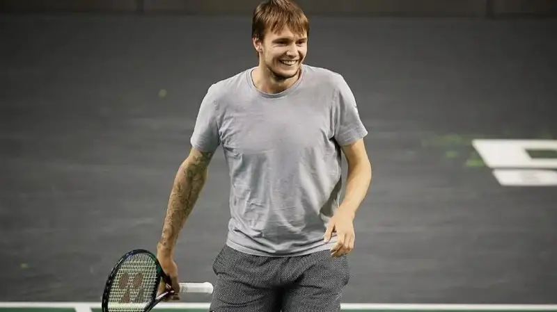 Мы всегда приезжаем в сборную с настроем побеждать – теннисист Александр Бублик