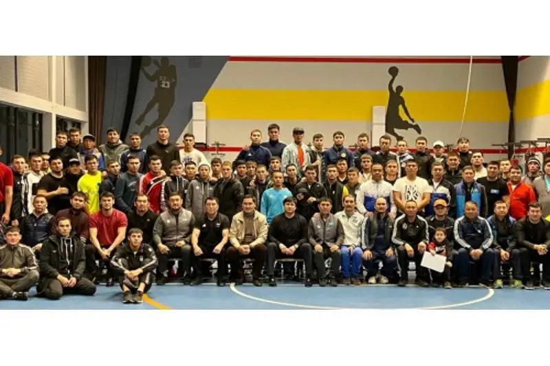 بوكستان الەم چەمپيوناتىنا باراتىن قازاقستان قۇراماسى جاساقتالدى