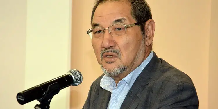 تۇرسىن جۇرتباي. سىرتىن تانىپ ءىس بىتپەس، سىرىن كورمەي