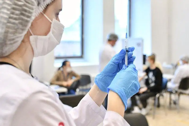 В Новой Зеландии отменят обязательную вакцинацию от COVID-19 для некоторых профессий