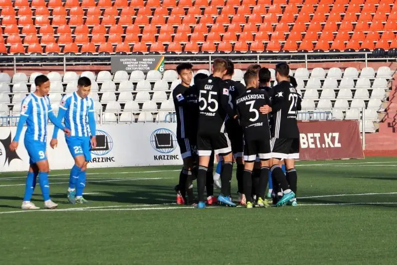 فۋتبولدان قازاقستان كۋبوگى: «شاحتەر» جارتىلاي فينالعا شىقتى