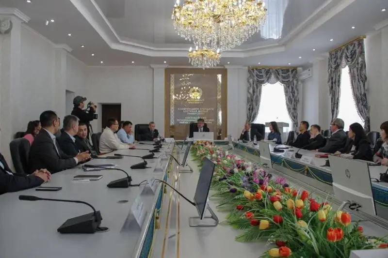 Сенатор Нургалиев обсудил с костанайцами предстоящий референдум