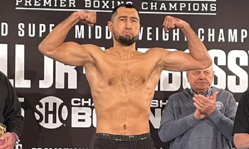 Айдос Ербосынулы сделал вес и провел дуэль взглядов в США