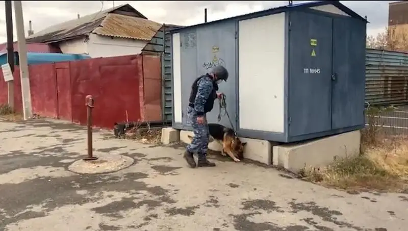 Kókshetaýda turǵyn úıge «bomba» qoıǵan er adam ustaldy