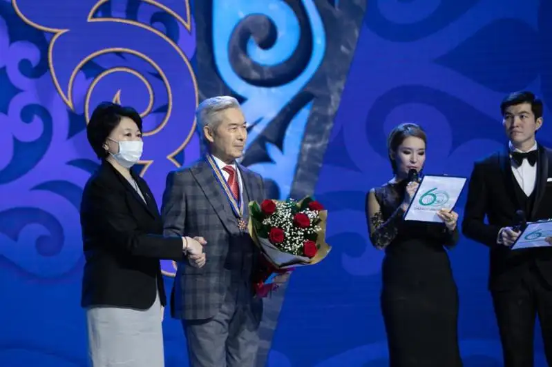 Altynbek Qorazbaev, Nurǵalı Núsipjanov, Esmuhan Obaev ordenmen marapattaldy