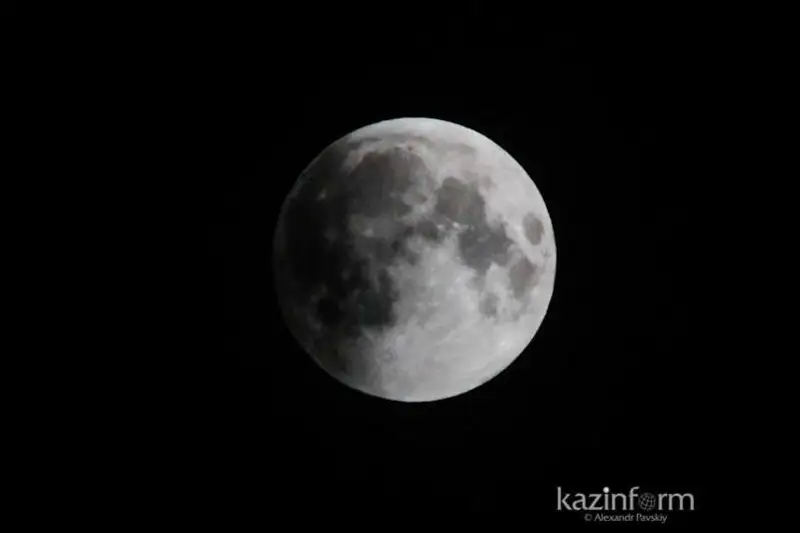 Жители Земли смогут сегодня наблюдать суперлуние