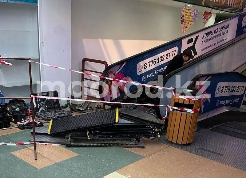 Посетительница торгового центра в Уральске получила травму на эскалаторе