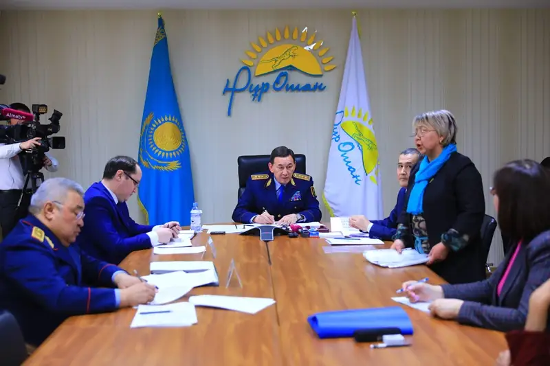 Министр Қасымов мүгедек оралманға көмектесуге уәде етті