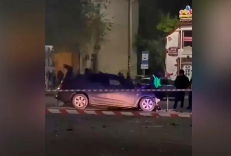Oralda jol apatynan jas jigit kóz jumdy