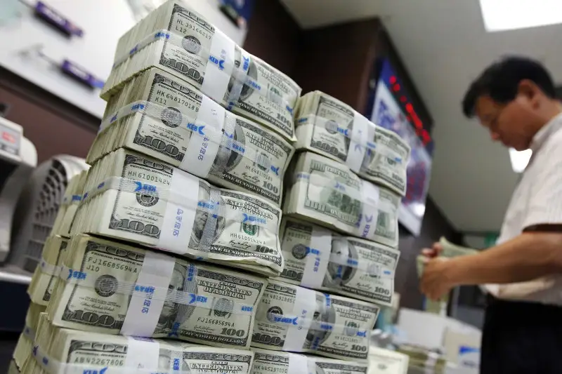 دوللاردىڭ قىمباتتاۋى ۇرەيلەنۋگە نەگىز ەمەس - ەكونوميست