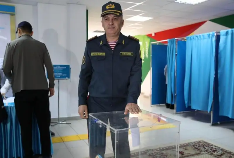 Министр обороны проголосовал на референдуме