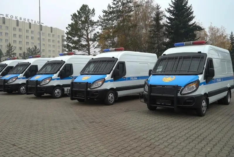 Ключи от спецтранспорта вручили в Кокшетау в преддверии Дня Республики