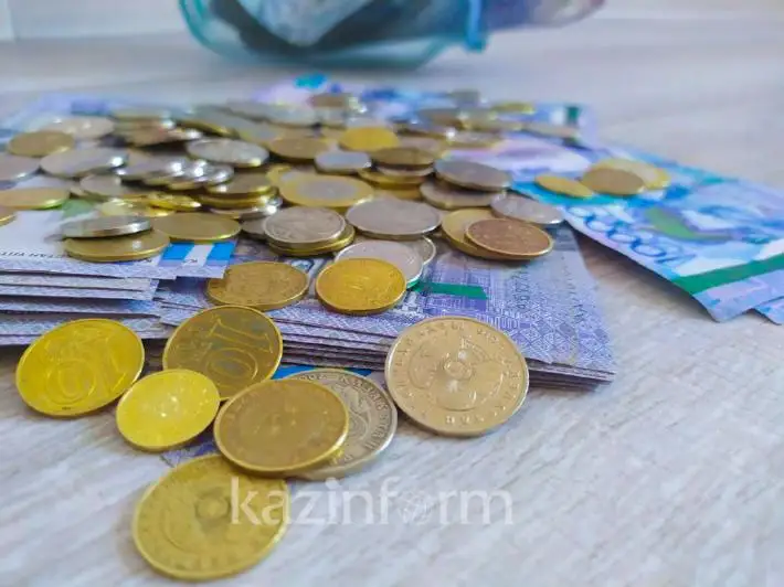 قازاقستاندا ەكىنشى رەت 42500 تەڭگەنى قانشا ادام الدى؟