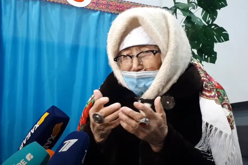 اقتوبەدە 105 جاستاعى كەيۋانا سايلاۋ ۋچاسكەسىنە ءوزى بارىپ، داۋىس بەردى
