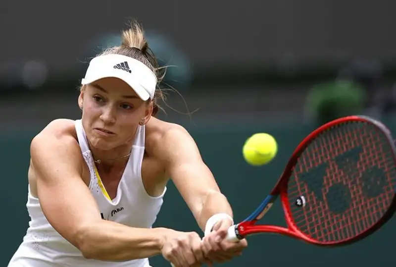 Рыбакина сыграла с экс-первой ракеткой мира после триумфа на Уимблдоне